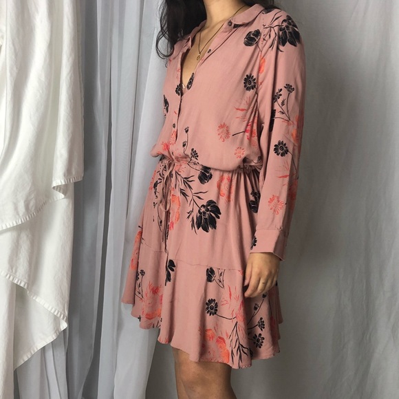 Free People Dresses & Skirts - 🦄 FREE PEOPLE/ breezy floral dress